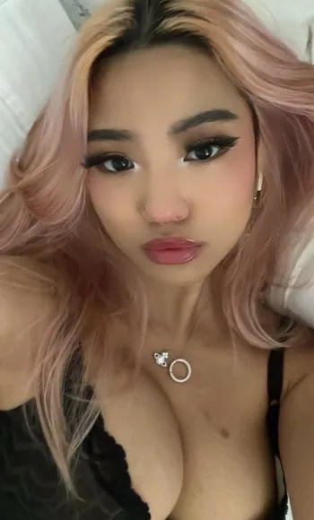 nejisui OnlyFans photos and videos