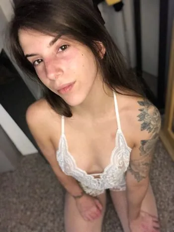 Kate OnlyFans photos and videos
