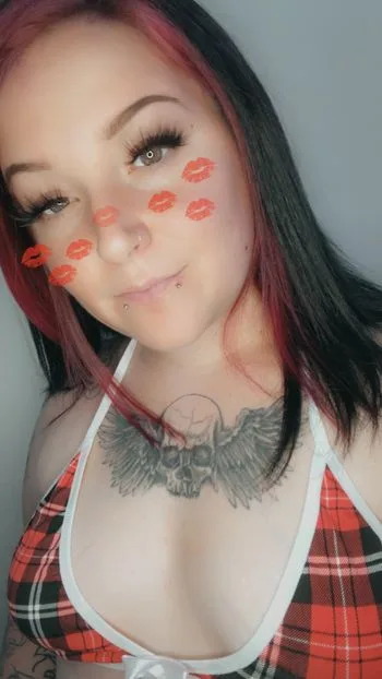 Layla OnlyFans photos and videos