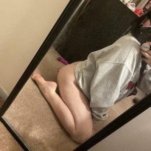 Jules OnlyFans photos and videos