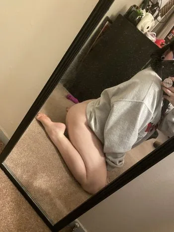 Jules OnlyFans photos and videos