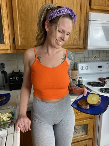 SkylerXO OnlyFans photos and videos