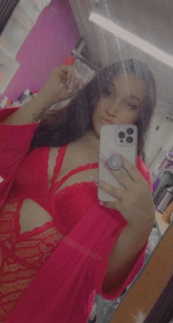 Thickk Lioness OnlyFans photos and videos