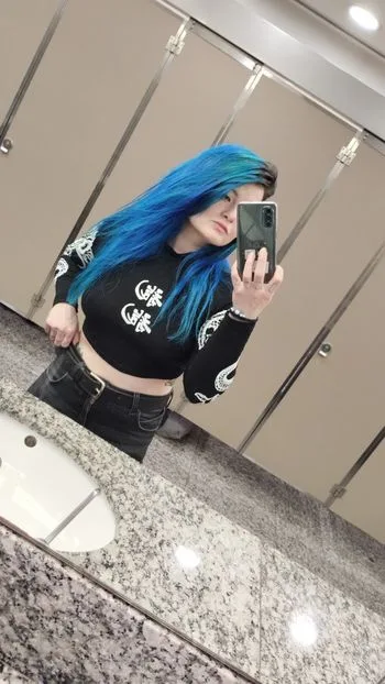 ✨AritaGeek ✨ OnlyFans photos and videos