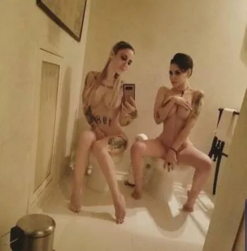 Lu & Kari OnlyFans photos and videos