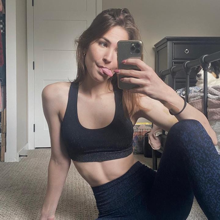 v :) OnlyFans photos and videos