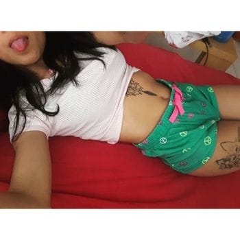 Robert & sarah OnlyFans photos and videos