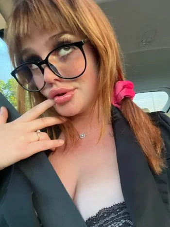 Sophia OnlyFans photos and videos