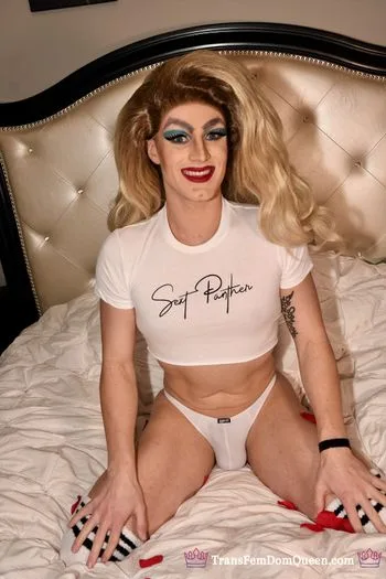 Queen Colleen OnlyFans photos and videos