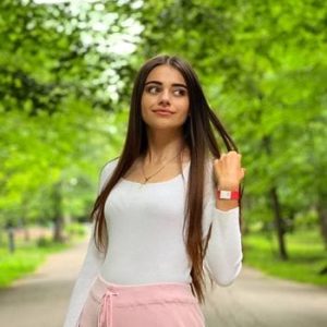 Yana Sugar OnlyFans photos and videos