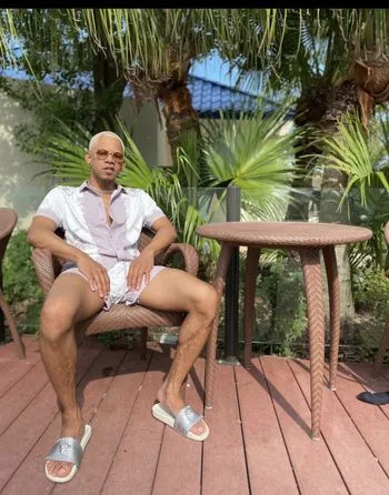 Daddy V OnlyFans photos and videos