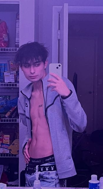 Riley ⚡️ OnlyFans photos and videos