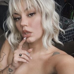 Nikki Santinello OnlyFans photos and videos