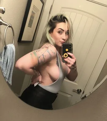 Sassy lil gemini OnlyFans photos and videos