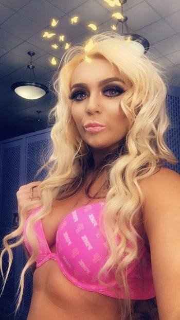 Ella Lane OnlyFans photos and videos