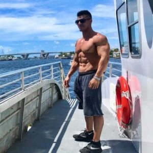Muscle flex OnlyFans photos and videos