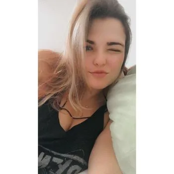 Lemon Drop OnlyFans photos and videos