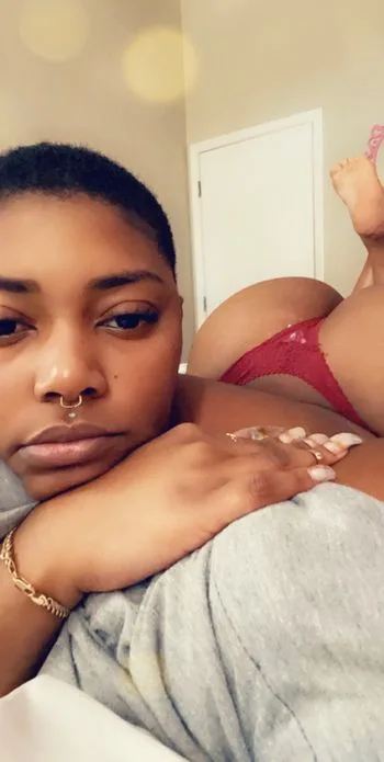 Purple_please OnlyFans photos and videos