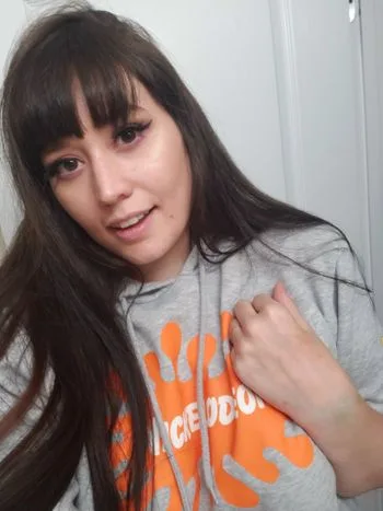 Ari Cleo Submissive plaything OnlyFans photos and videos