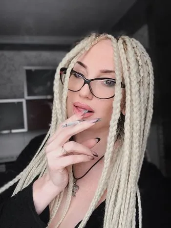 BadAssBitch Kinky MOMMY OnlyFans photos and videos