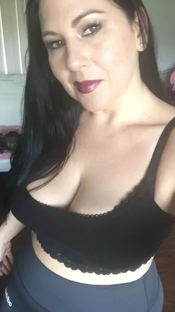 Deeandra Hall - FREE OnlyFans photos and videos