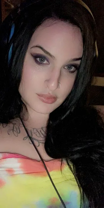 Mia Moon OnlyFans photos and videos