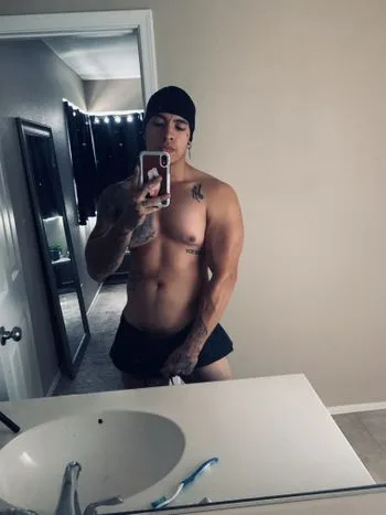 Tatted Daddy OnlyFans photos and videos