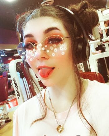 Lillian OnlyFans photos and videos