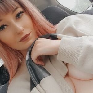 Emi OnlyFans photos and videos