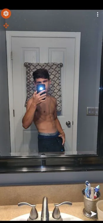 Brendanhottie OnlyFans photos and videos