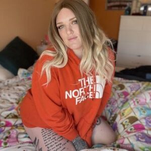 Ella OnlyFans photos and videos