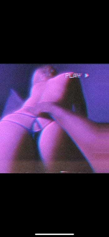 honey b OnlyFans photos and videos