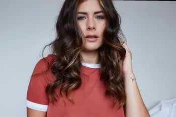 Kelly Hall OnlyFans photos and videos