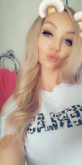 Scarlett Dreams OnlyFans photos and videos