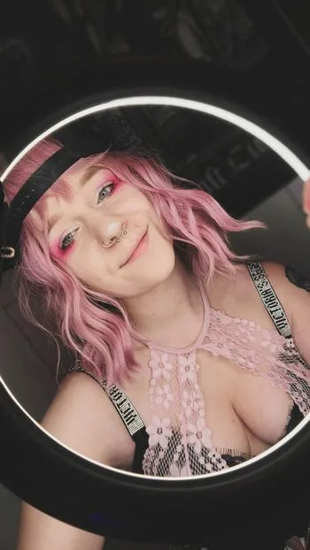 Eva Andd OnlyFans photos and videos