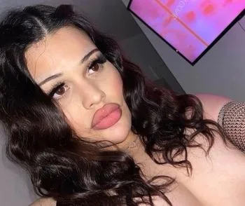 Yaslin OnlyFans photos and videos