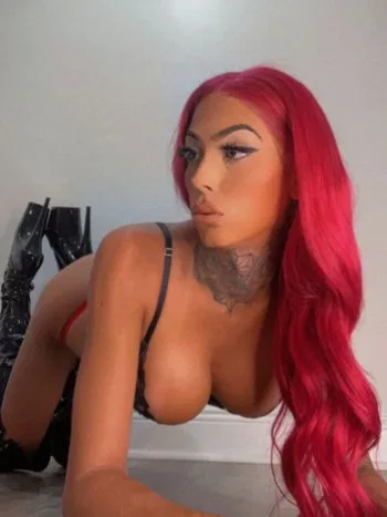 Kendall Vuitton OnlyFans photos and videos